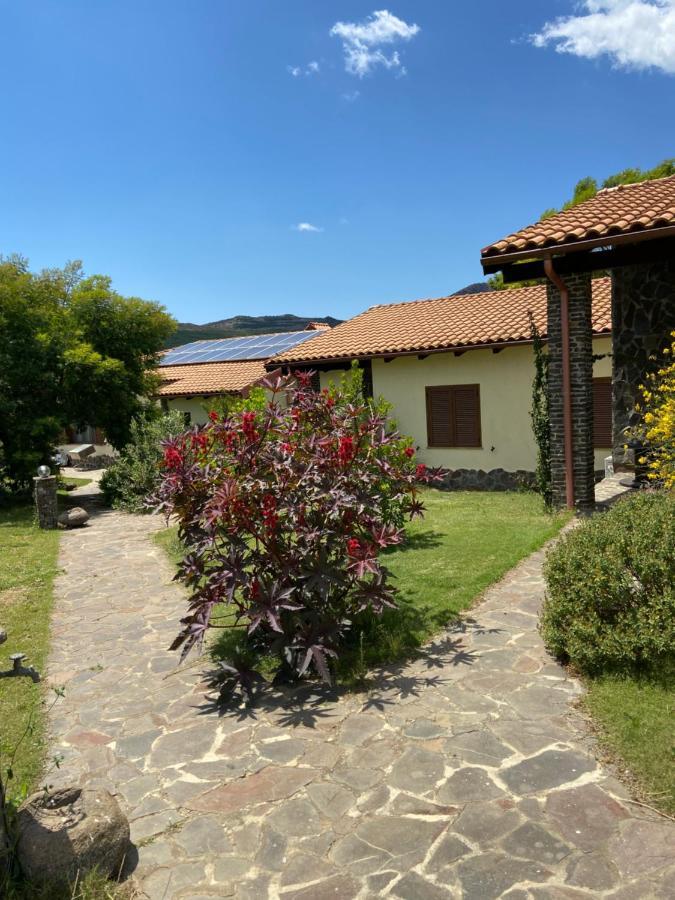 Agriturismo Gennemara B&B Perdaxius Exteriör bild